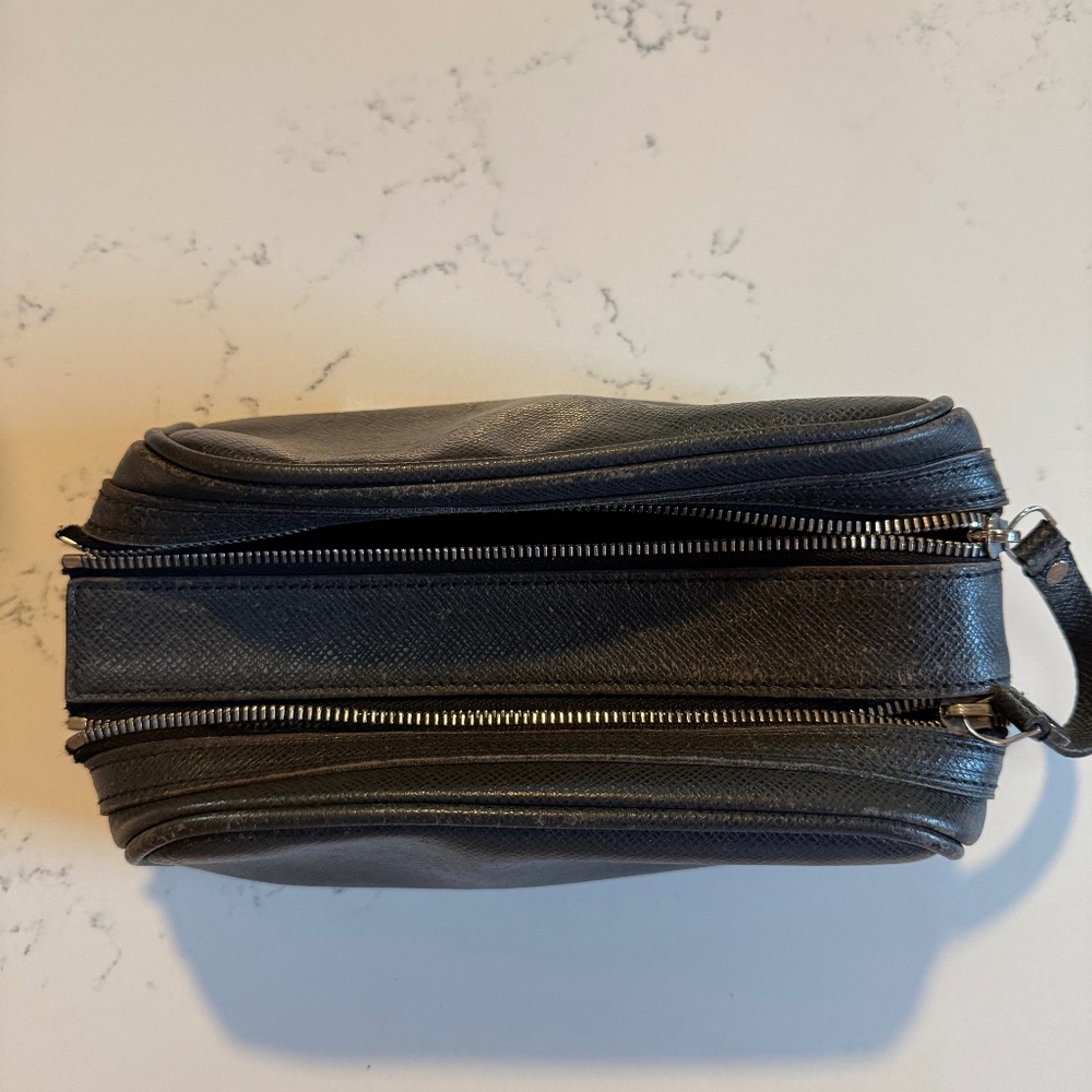 Louis Vuitton Taiga Trousse Ivan Toiletry Bag